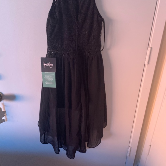 Romper - Picture 3 of 8